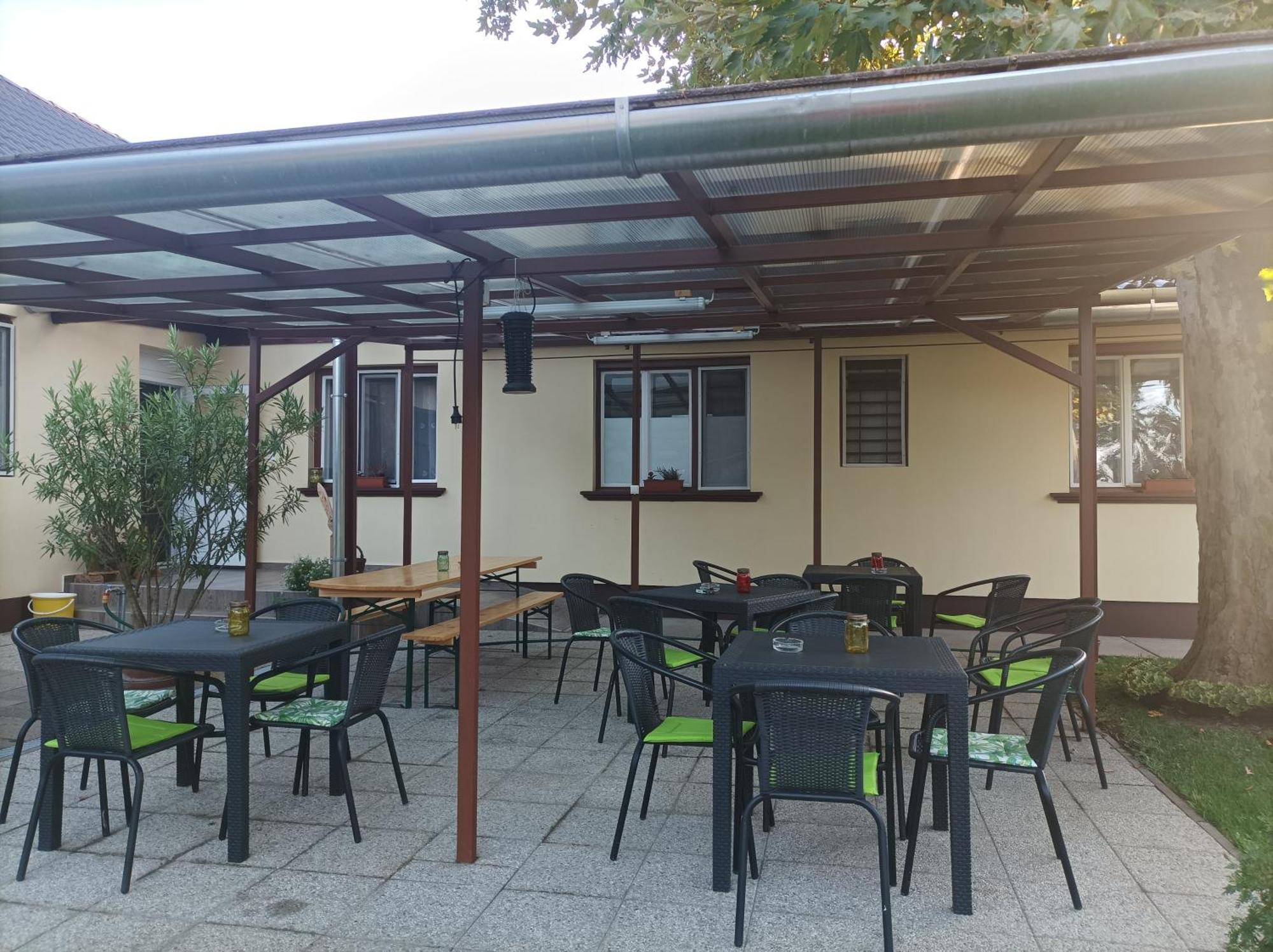 Tazlar Tartos Szegfu Vendeghaz, Maganszallas מראה חיצוני תמונה